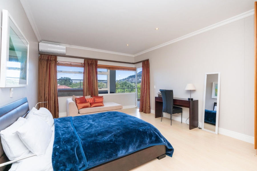 2 Bedroom Property for Sale in Mouille Point Western Cape